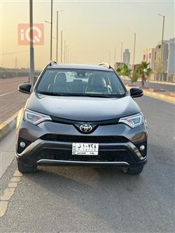 تۆیۆتا ڕاڤ 4